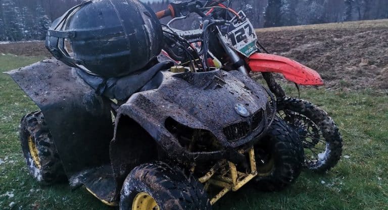 Próbował rozjechać quadem strażnika leśnego