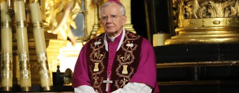 Abp Jędraszewski: Zamiast „ukrzyżuj!”, tłum krzyczy „aborcja!”