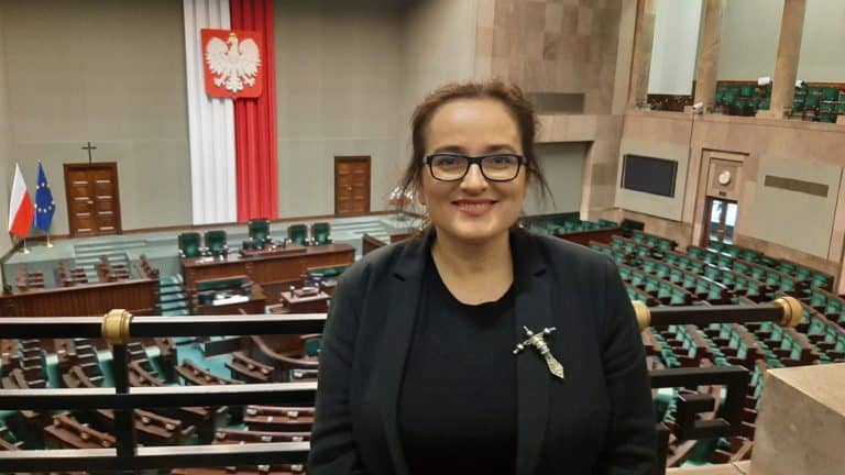 Lewica dalej „masakruje” Strajk Kobiet: „Chichot partyjniactwa”