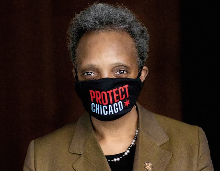 Burmistrz Chicago nie chce ściągnąć maseczki pomimo zaszczepienia…