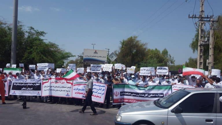 W Ahwaz (Iran) protestują pracownicy sektora wydobycia ropy naftowej i gazu ziemnego