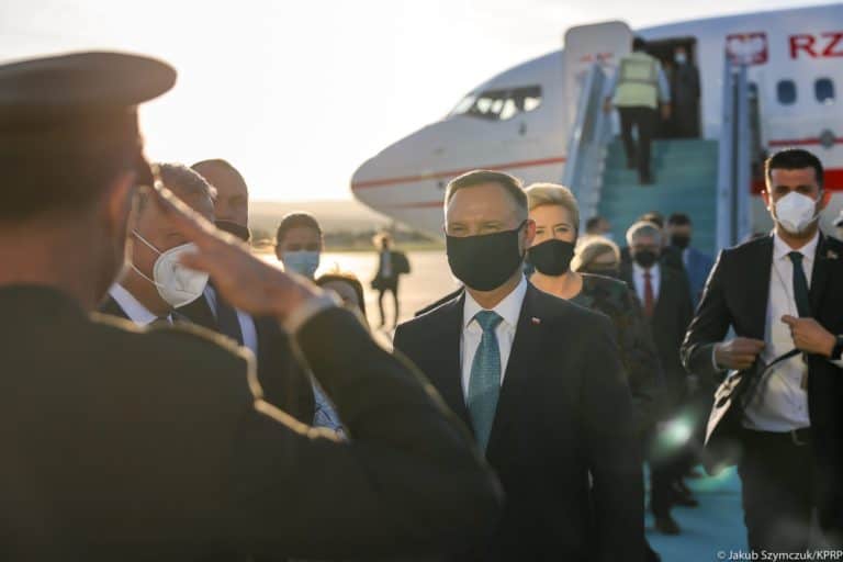 Rozpoczęła się wizyta pary prezydenckiej w Turcji. Andrzej Duda spotka się z Erdoganem
