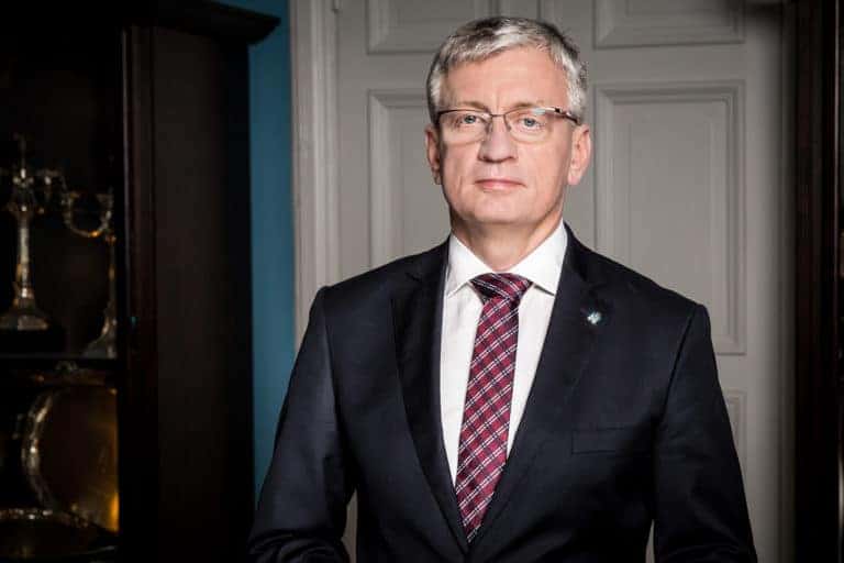 Prezydent Poznania nazwał zwolenników dobrowolności szczepień cymbałami