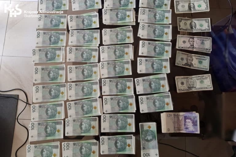 Zlikwidowano „fabrykę faktur”, w której wyprodukowano lipne faktury na kwotę 2 mld zł