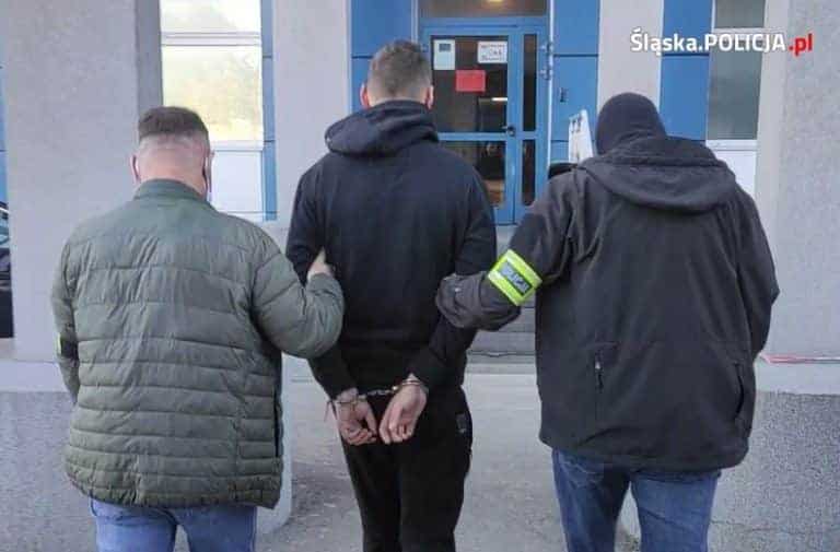 Grupa przestępcza, która na cudzym nierządzie zarobiła kilkaset tys. zł., rozbita przez policję