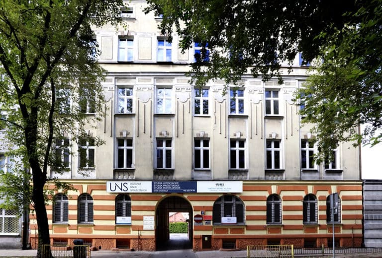 MEiN zwróci się do rektora o wyjaśnienia dot. handlu fałszywymi dyplomami