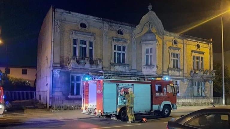 W Kościanie (woj. wielkopolskie) runął dach dyskoteki
