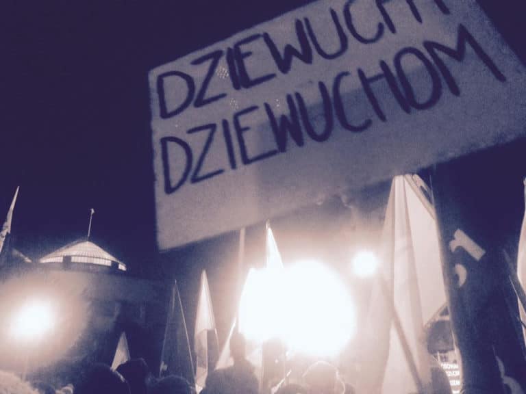 Dziewuchy nie płacą? Zniknęła strona dziewuchydziewuchom.pl…