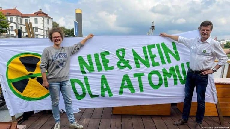 Niemcy i ich lokalni sojusznicy protestują przeciwko budowie elektrowni atomowej w Polsce