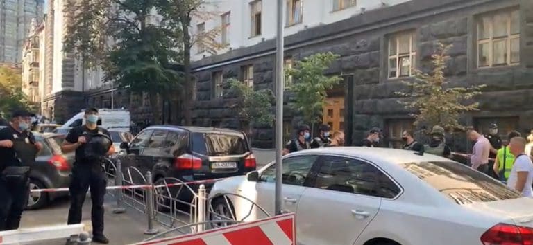Groził detonacją granatu w siedzibie rządu. Został zatrzymany