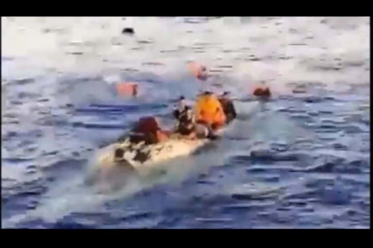Zatonęła łódź z migrantami zmierzającymi do Włoch