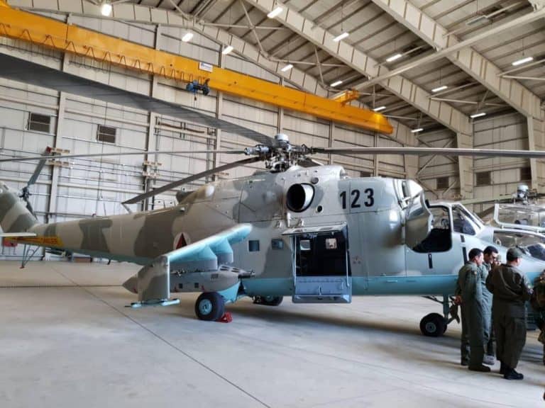 Po zdobyciu Portu Lotniczego Kunduz Talibowie przystąpili do formowania jednostki lotniczej