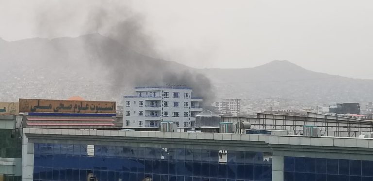 W kierunku lotniska w Kabulu odpalono rakiety