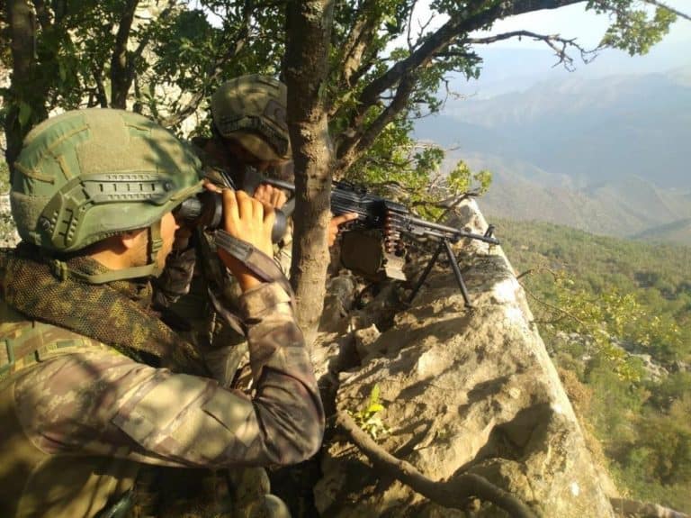 Północny Irak: W oblężonych tunelach broni się co najmniej 20 bojowników PKK