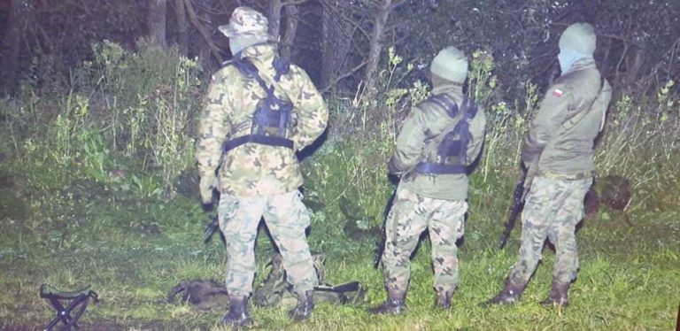 Wojsko pomoże chronić granicę, ale konieczna jest budowa zapór i zasieków