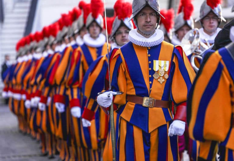 Gwardia Szwajcarska zacznie rekrutować kobiety