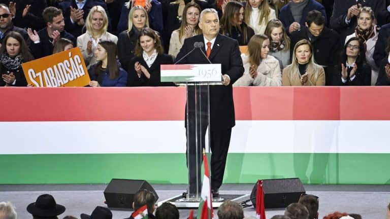 Orban: Bruksela traktuje nas i Polaków jak wrogów