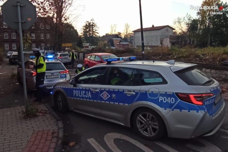 W Chorzowie pijany kierowca staranował radiowóz