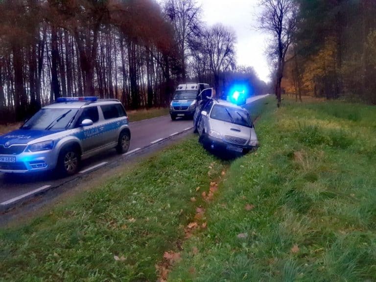 Syryjczyk próbował potrącić policjanta! Przewoził nielegalnych imigrantów