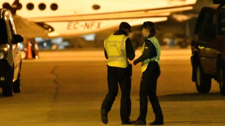 Przez migrantów z Afryki lotnisko w Palma de Mallorca zawiesiło ruch samolotowy