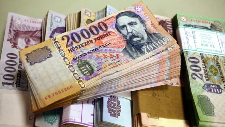 Węgierski forint idzie w górę