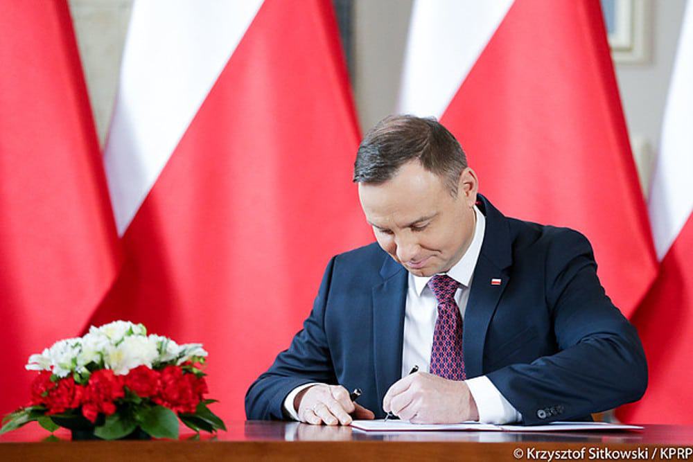 Co z “lex TVN” zrobi prezydent Andrzej Duda?