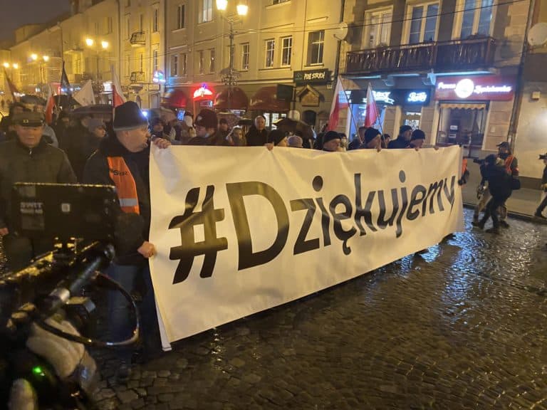 Białystok: Marsz poparcia dla służb broniącej naszej granicy