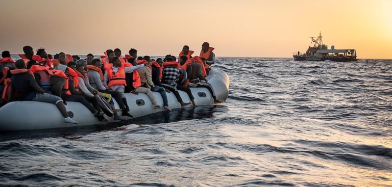 Unijna agencja straży granicznej Frontex przemyciła do Europy 840 tysięcy migrantów