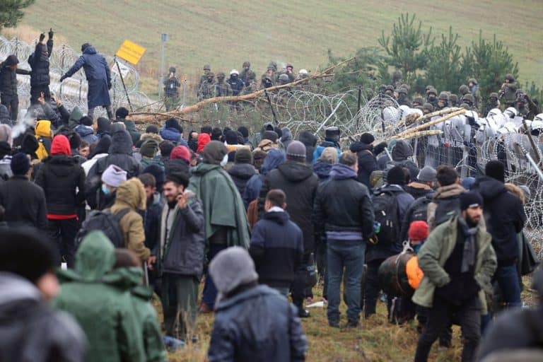 Doszło do kolejnej poważnej próby sforsowania granicy przez imigrantów