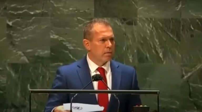 Ambasador Izraela przy ONZ demonstracyjnie podarł raport Rady Praw Człowieka