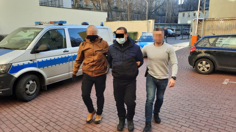 Ukrainiec skatował mężczyznę w Alejach Jerozolimskich, wpadł na przejściu w Dorohusku
