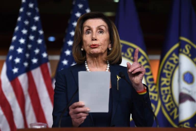 Amerykańscy katolicy modlą się o nawrócenie Nancy Pelosi