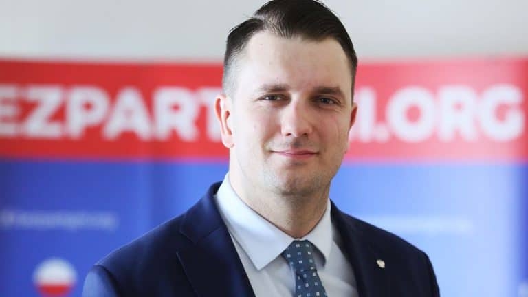 Wiceminister sportu Łukasz Mejza podał się do dymisji