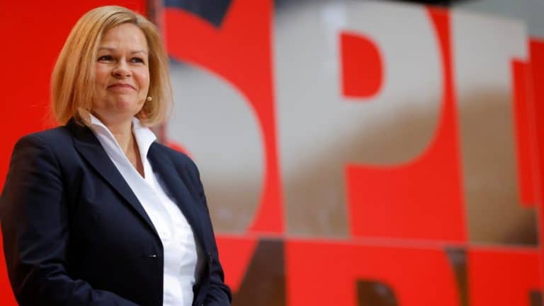 Nowa szefowa MSW Niemiec dała popis niemieckiej buty