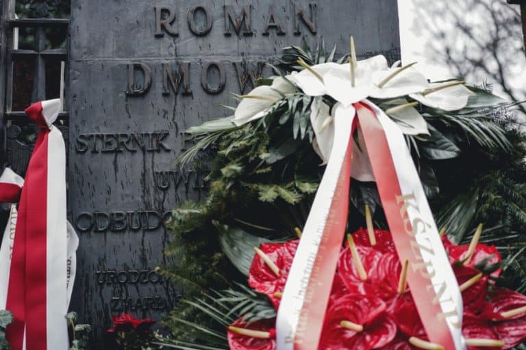 W hołdzie Romanowi Dmowskiemu, jednemu z ojców Niepodległości