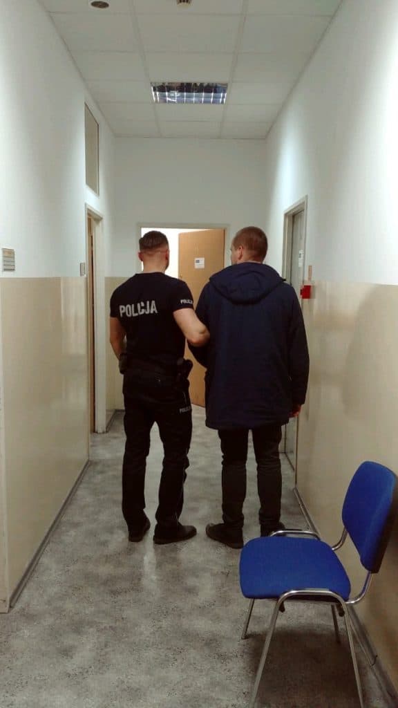 Kierowca jaguara kradł paliwo na stacjach benzynowych