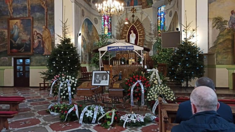Pogrzeb współtwórcy Związku Polaków na Litwie Jana Ciechanowicza i jego żony Haliny