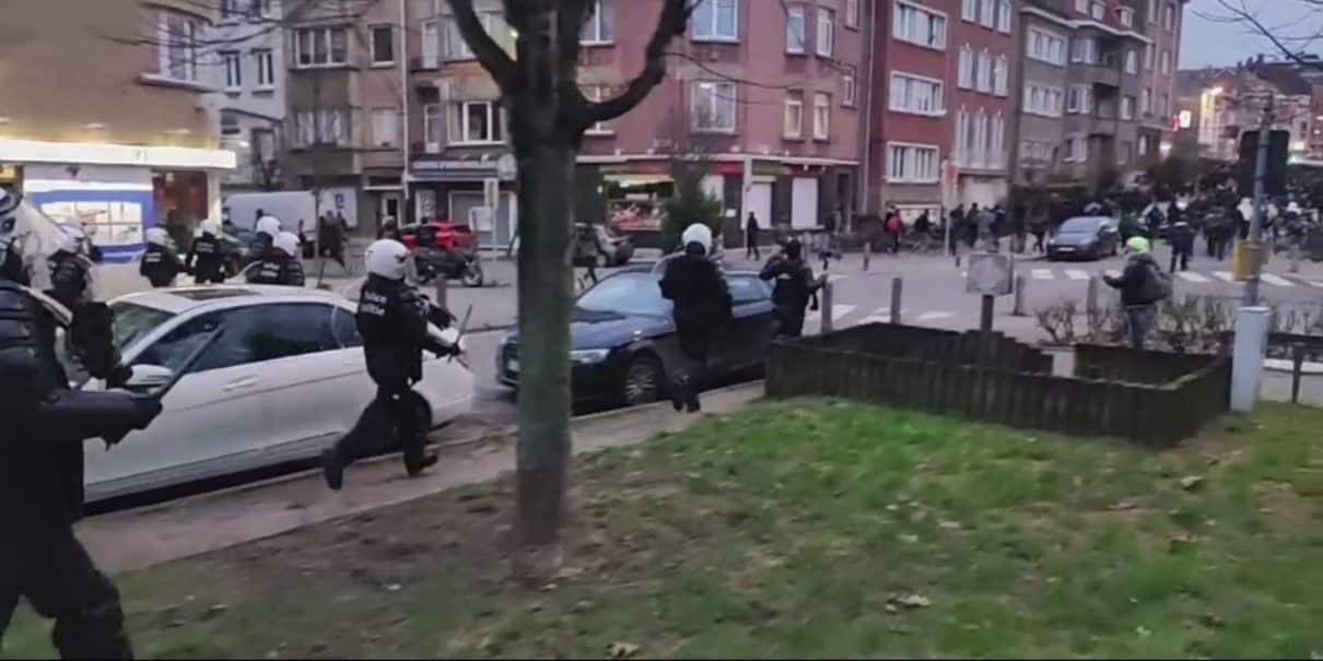 Tak bije policja w Europie, w której ludzie są dla siebie życzliwi i się do siebie uśmiechają…