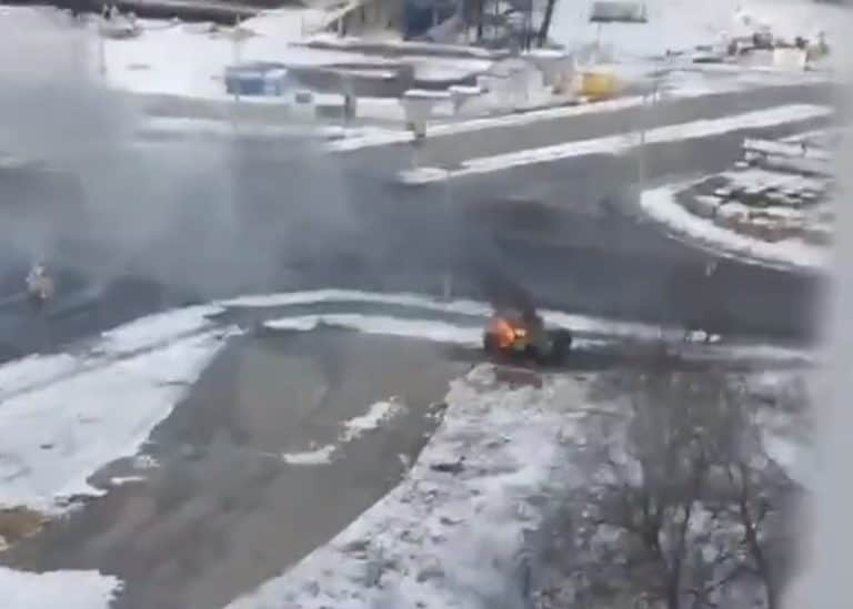 Zacięte walki uliczne w Charkowie /filmy/