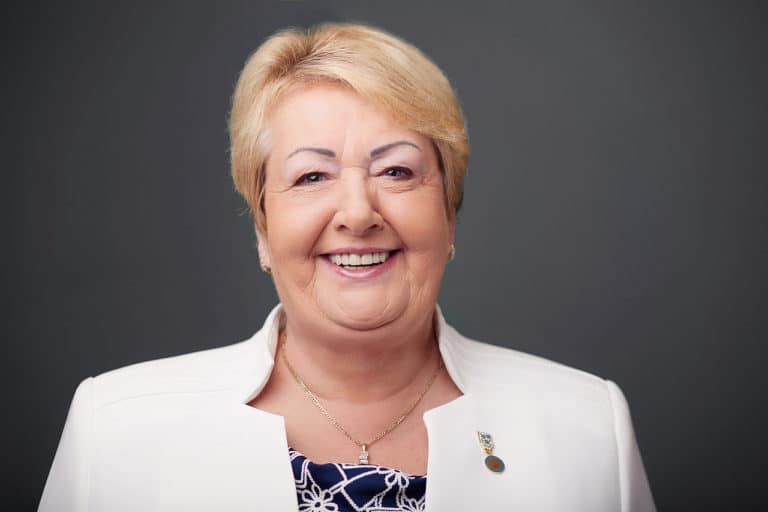 W świecie foliarzy – Henryka Krzywonos i budzący grozę telewizor