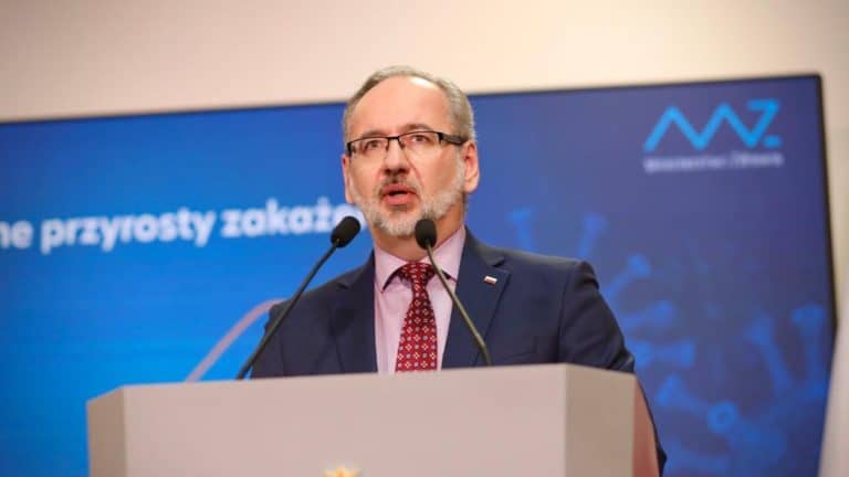 Niedzielski: Apogeum piątej fali jest za nami. Czarnek: 21 lutego kończymy z nauką zdalną
