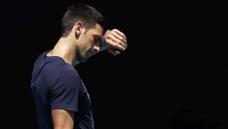Czy Novak Djokovic jednak uległ szantażowi i zdecydował się zaszczepić?