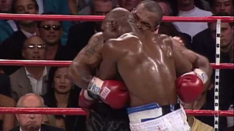 Mike Tyson będzie firmował swoim nazwiskiem cukierki w kształcie… odgryzionego ucha