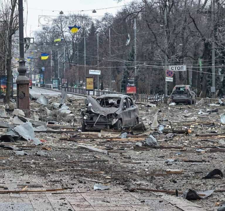 Te zdjęcia robią wrażenie – ogrom zniszczeń w atakowanym przez Rosjan Charkowie