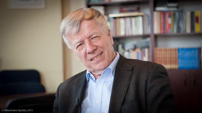 Czy powinniśmy mówić „Na Ukranie” czy „w Ukrainie”? – głos w tej sprawie zabrał prof. Miodek