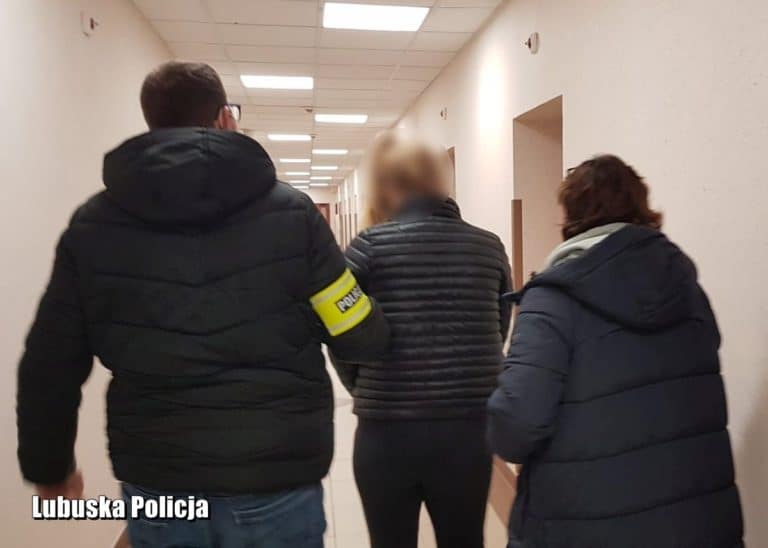 Oszukiwali ludzi „na apartamenty”. Grupa oszustów rozbita przez policję