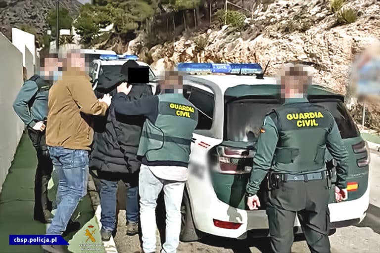 Przemycali haszysz za pośrednictwem firm transportowych – gang rozbity przez CBŚP i Ocon Sur