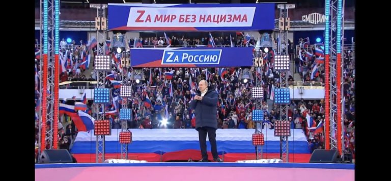 Setki tysięcy ludzi na moskiewskiej demonstracji poparcia dla wojny przeciwko Ukrainie