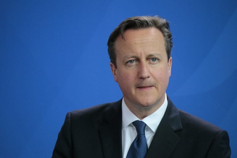 Były premier Wielkiej Brytanii David Cameron przyjechał do Polski z pomocą humanitarną dla uchodźców z Ukrainy