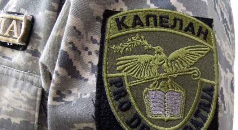 Kapelan żołnierzy na Ukrainie: Muszą umieć kochać wroga